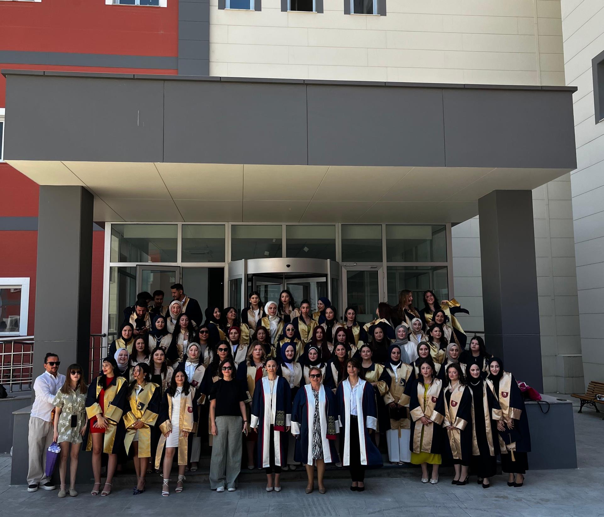 2024-2025 Mezunlarımız ile Sosyal Hizmet Andı Töreni Gerçekleştirildi